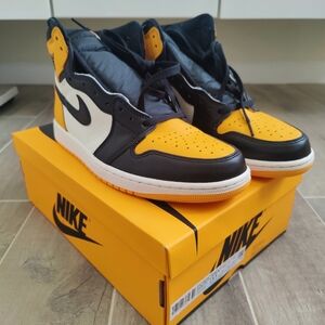 Air Jordan 1 Retro OG "Taxi"